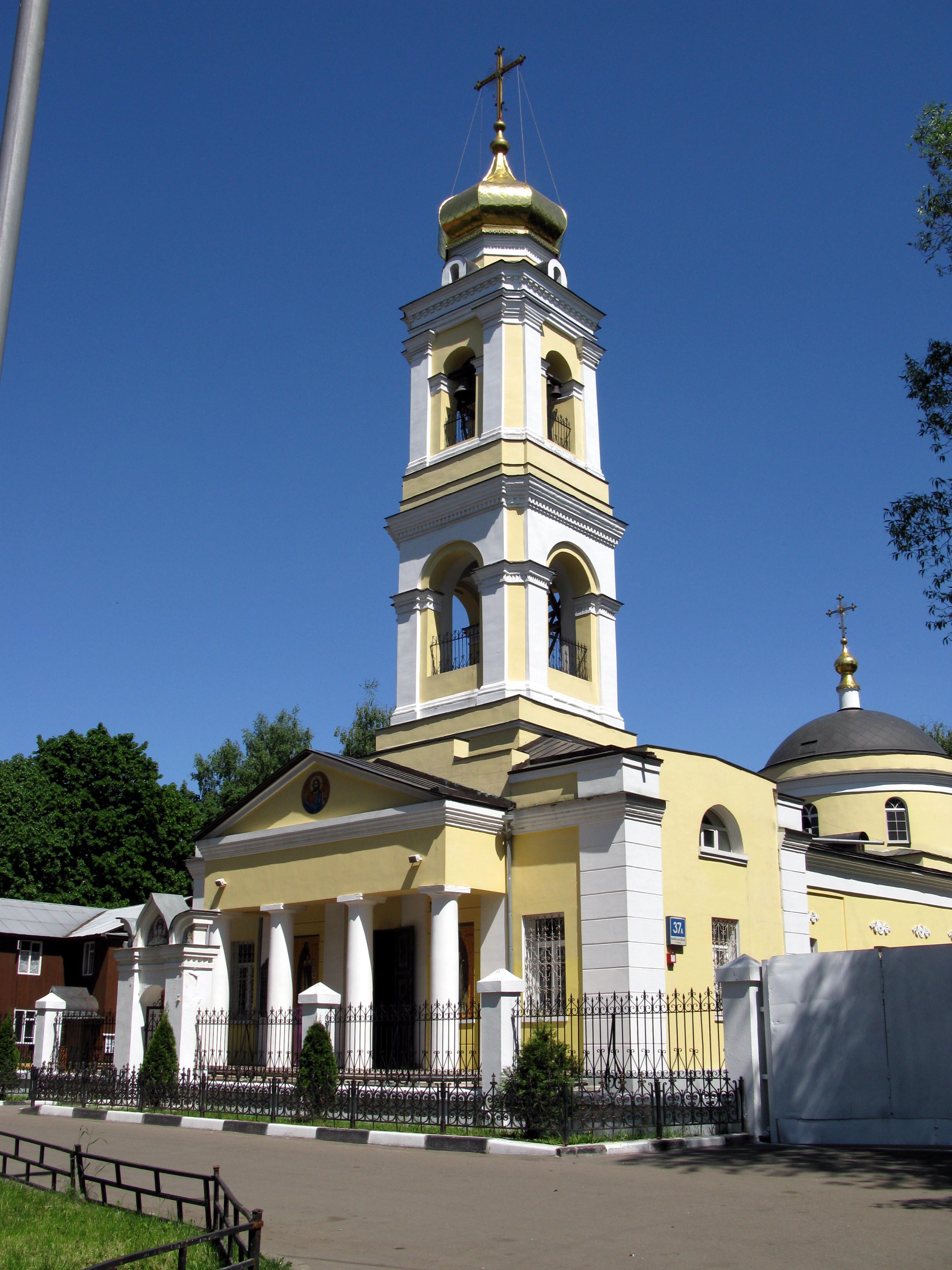 Храм Зосимы и Савватия в Гольянове